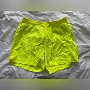 men’s lululemon channel cross swim short 5”